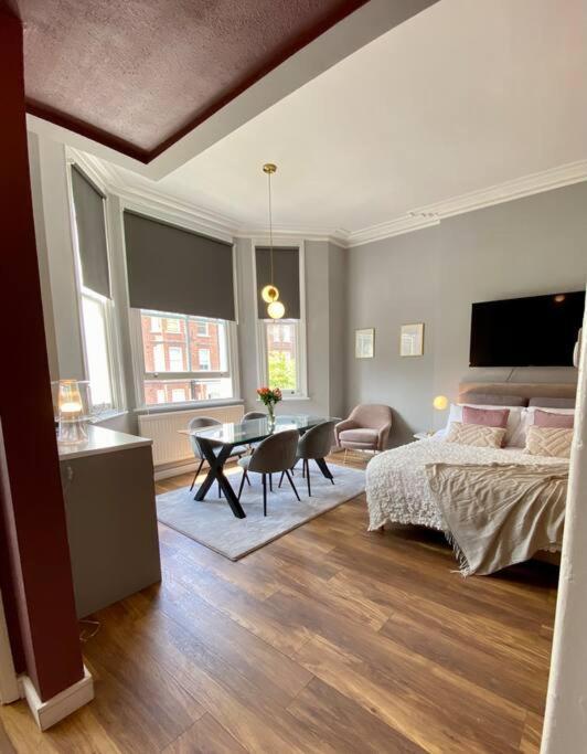 Studio For 3 Near Regents Park N5 Londra Esterno foto