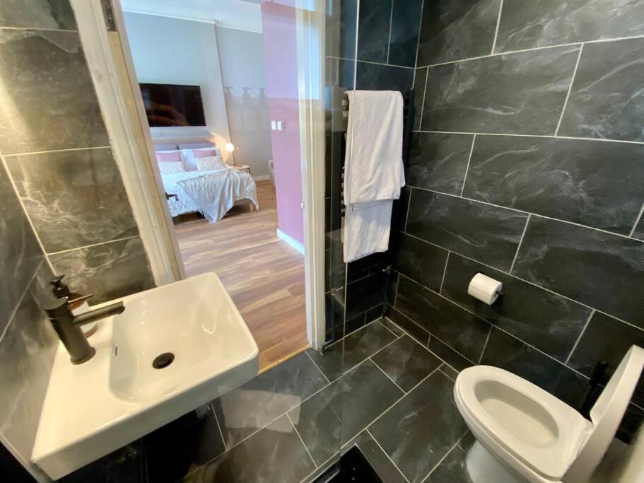 Studio For 3 Near Regents Park N5 Londra Esterno foto